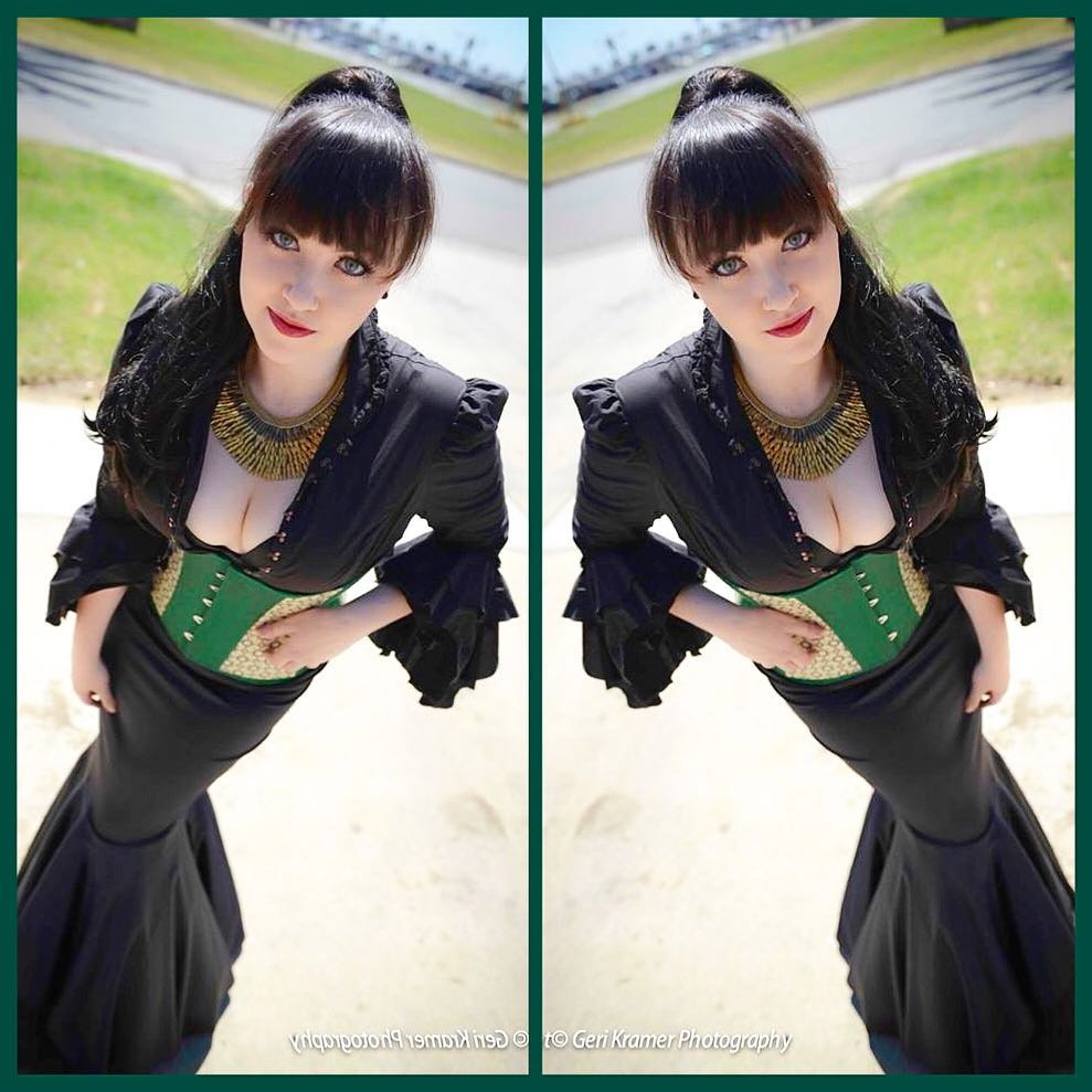 Cosplay sexy de Bernadette Bentley