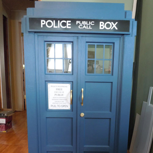 Maison à chat Tardis