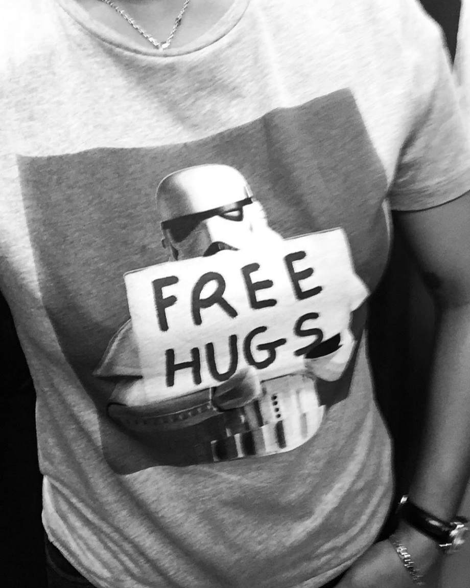 tshirt star wars free hugs