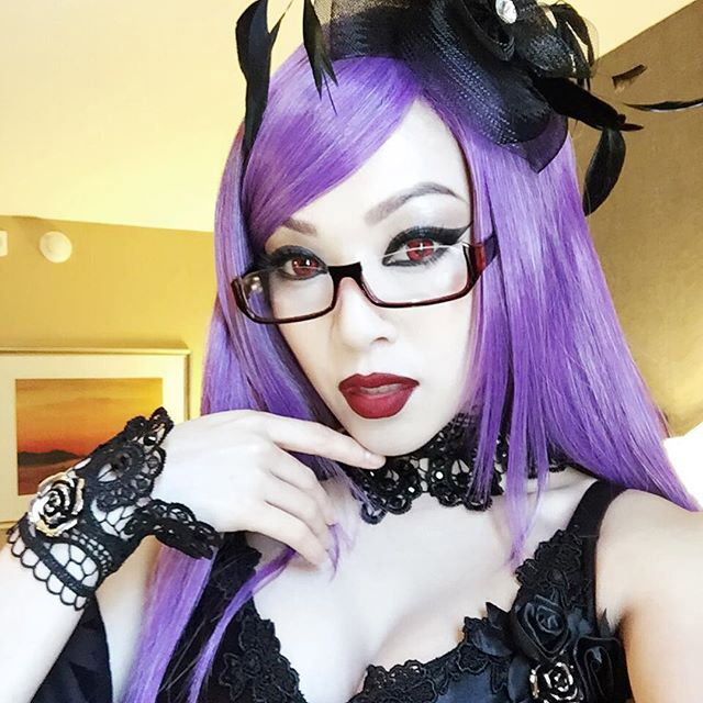 Vampy Bit Me Linda Le