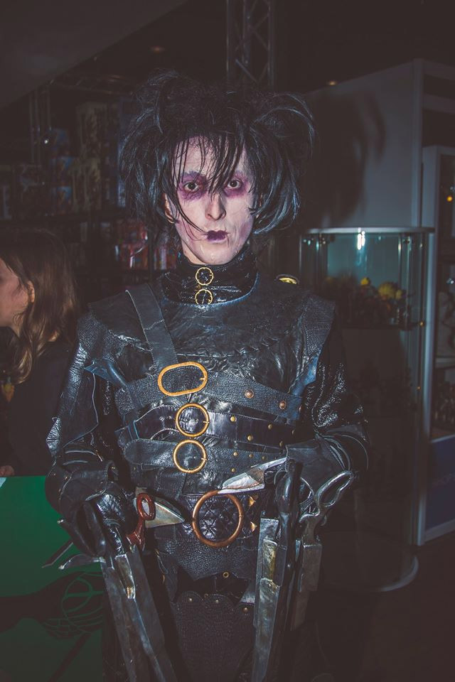 Edward aux mains d'argent Cosplay Comic Con 2016