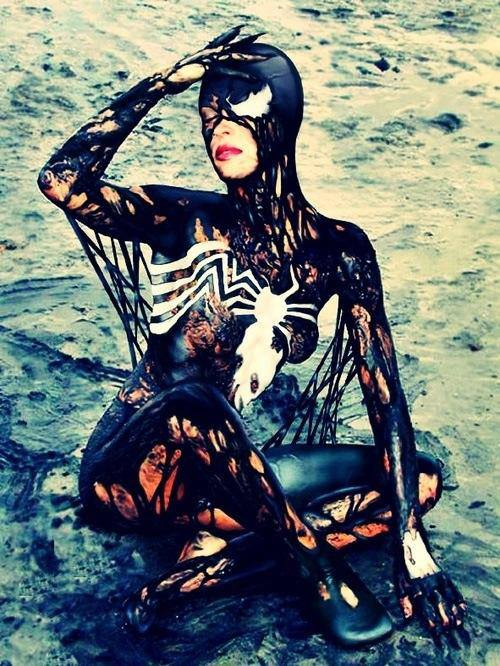 Body paint de Venom #548 - Cosplay sexy du jour