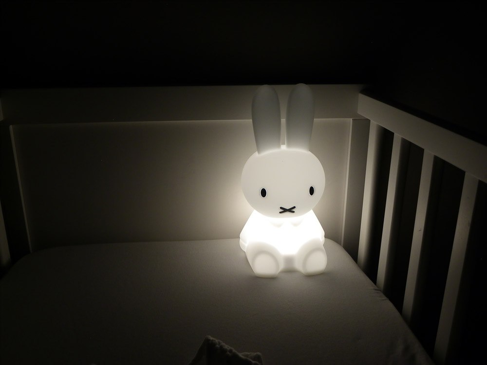 Veilleuse Sur Secteur Lapin Bebe Geek Chambre Bebe Geek Idee Deco