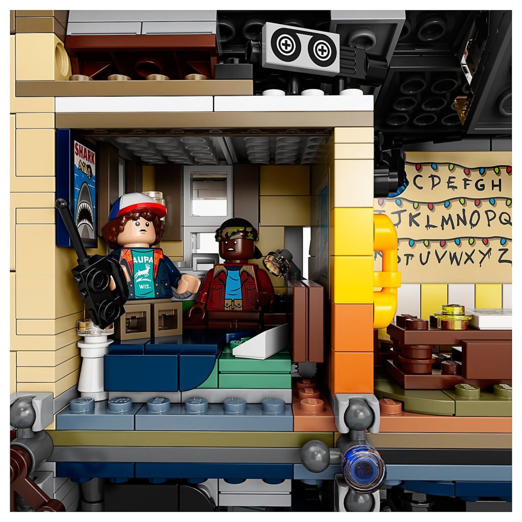 La maison dans le monde à l'envers de Stranger Things 75810 en Lego